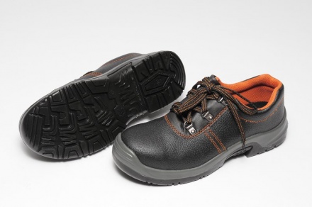 PANTOFI DE PROTECTIE